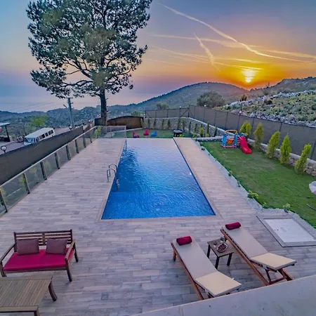 Valentine Villa *